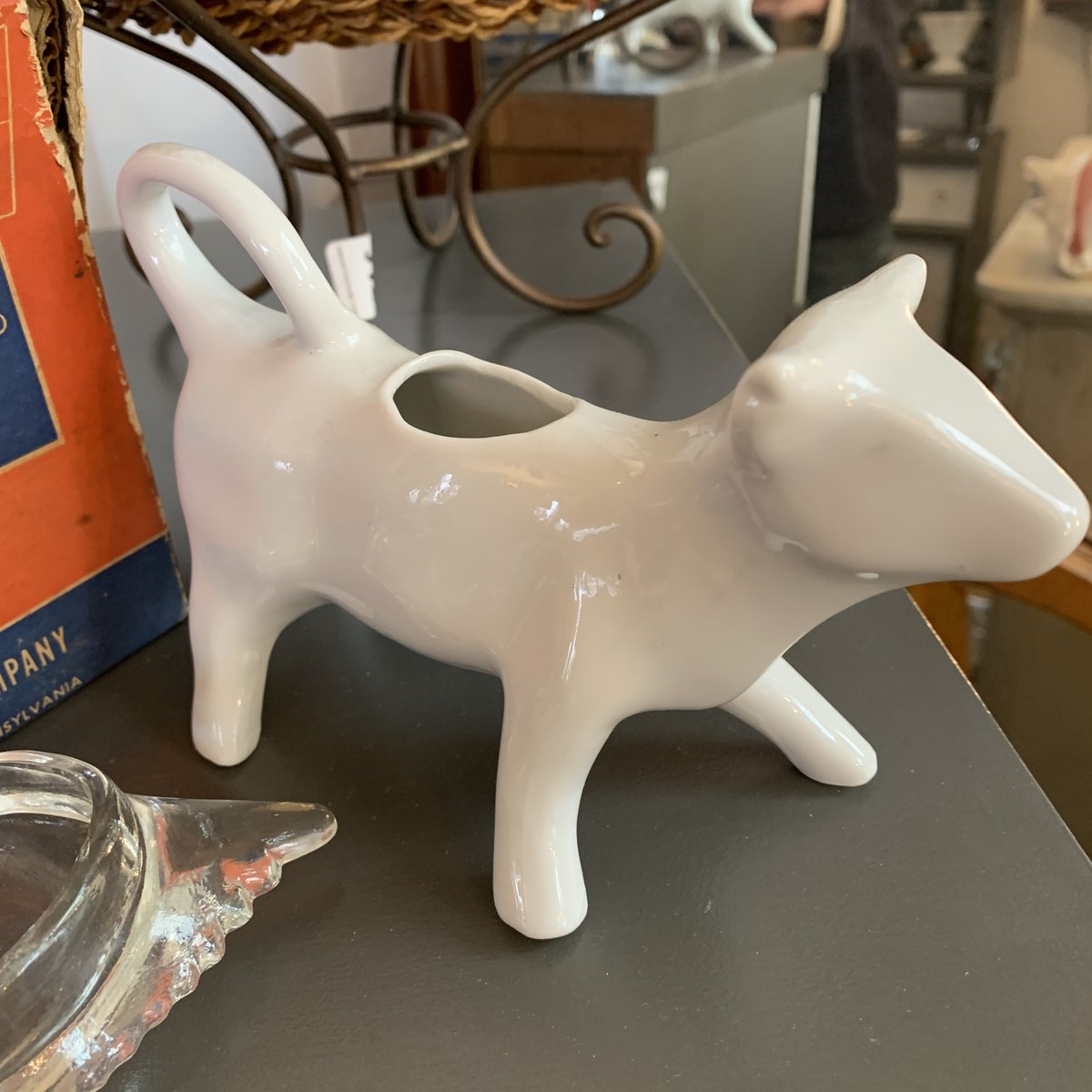 littleGuySimon's tweet photo. Vintage Cow Creamer in White.
.
.
.
#creamer #vintagecreamer #white #whotecow #cowcreamer #ceramics #vintageceramics #cow #simonvintage #madeinjapan https://t.co/hK8EeDz9Gh