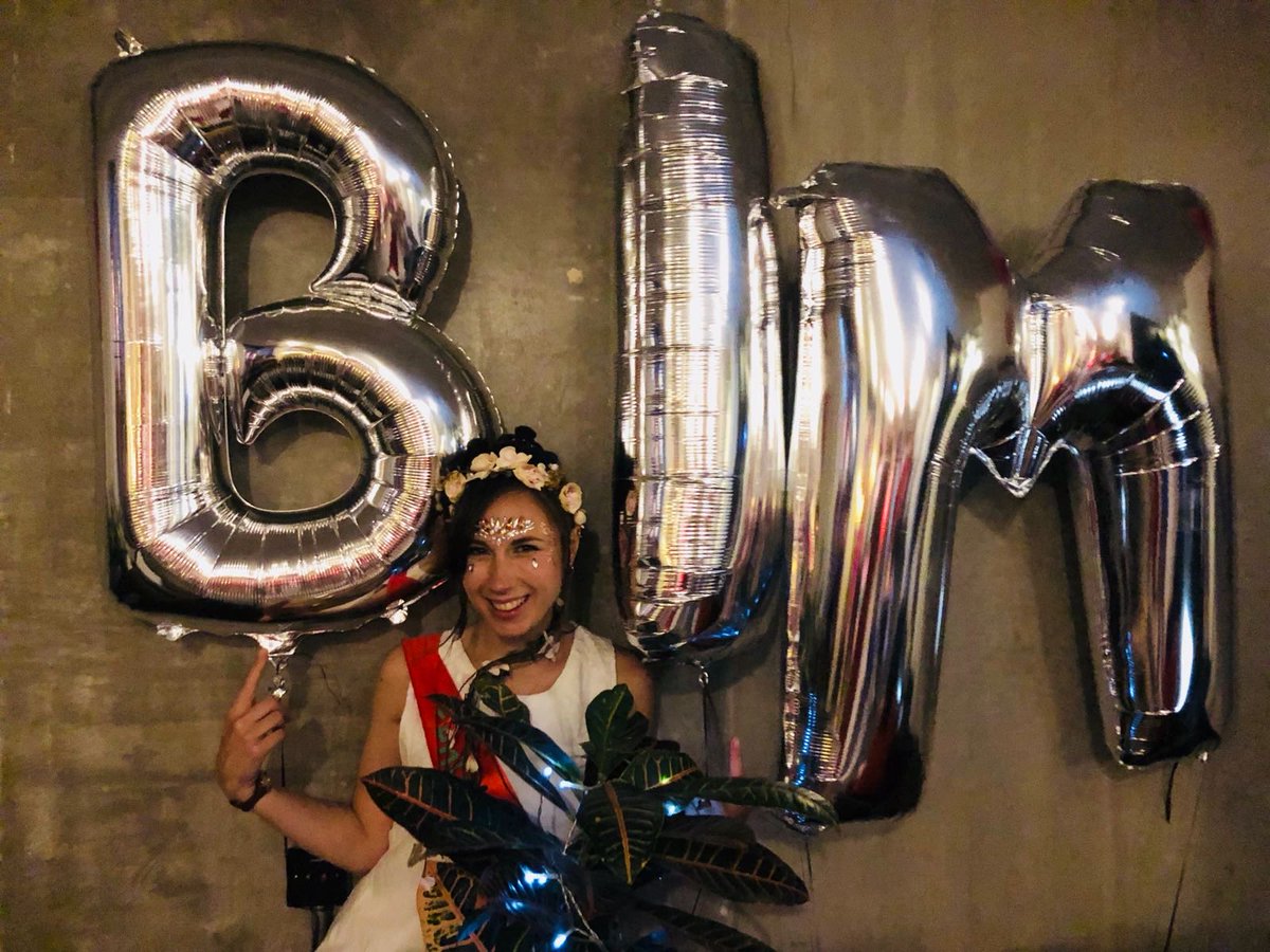 feewalks92's tweet photo. BIG DAY!! HAPPY BIRTHDAY TO THE ONE &amp; ONLY, BIM!! 🎉🥳🎁🎈🎊😘🌸🌼🌹🎈 ⁦@imogenmthomas⁩ https://t.co/6qGEv6LRkl