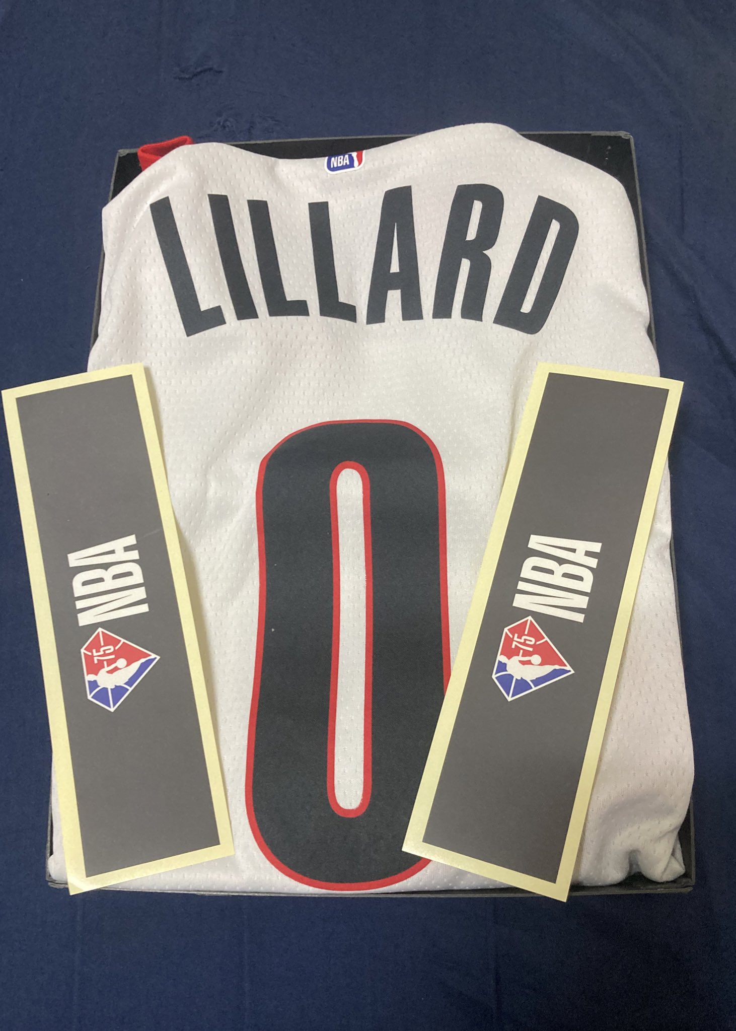 nba サイン入りリラードユニフォーム