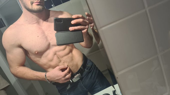 Je suis entrain de publier les premi&egrave;res vid&eacute;os de mon s&eacute;jour &agrave; Barcelone   I am posting the first videos<a href="/tag/nouvellephotodeprofil"class="tags"><span>#nouvellephotodeprofil</span></a>