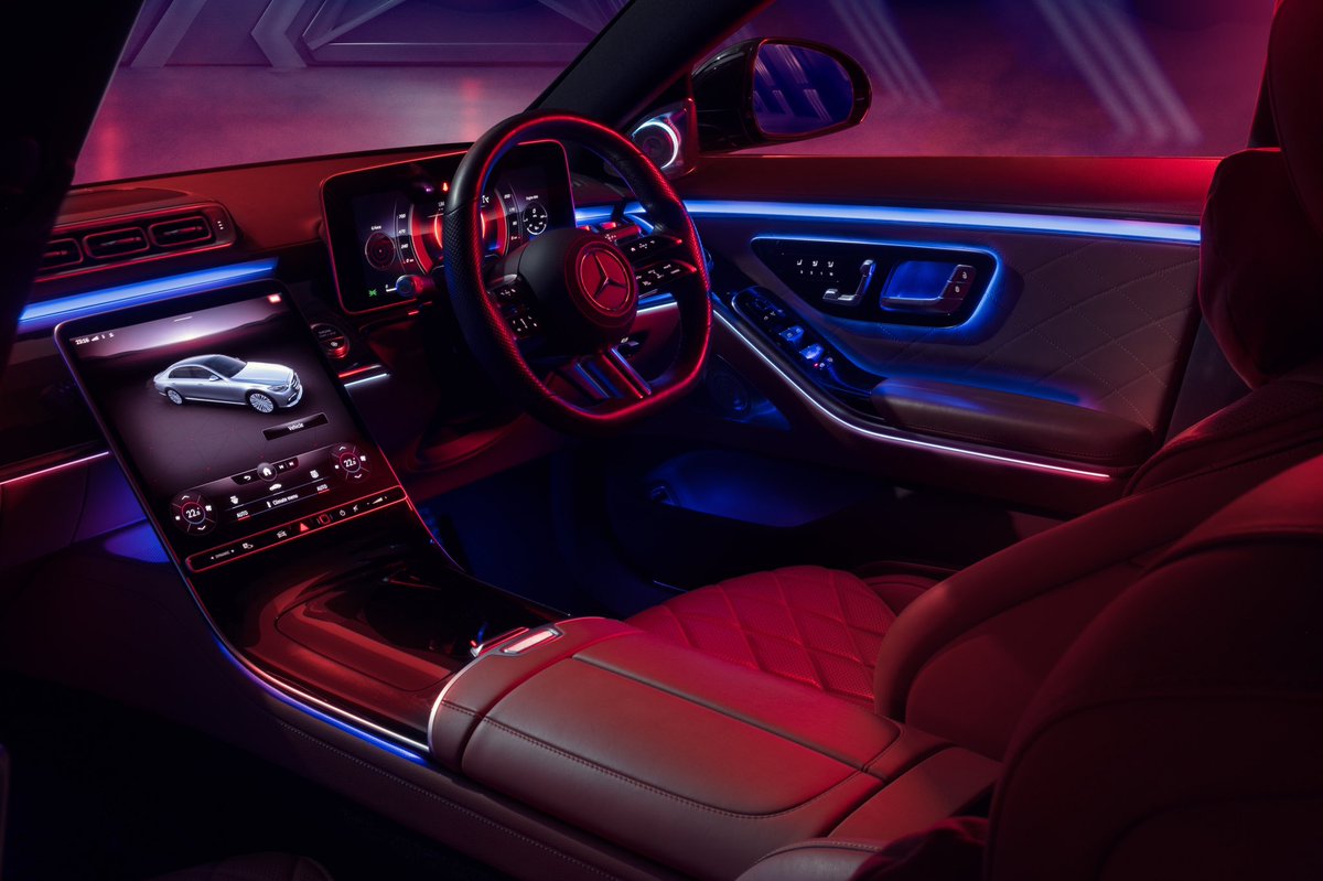 kartiksadekar's tweet photo. The @MercedesBenzInd New S Class is pure magic. Makes you feel like you are in a video game. ❤️
@Throttle_Blips @MercedesBenz https://t.co/rbWo9UeOkd