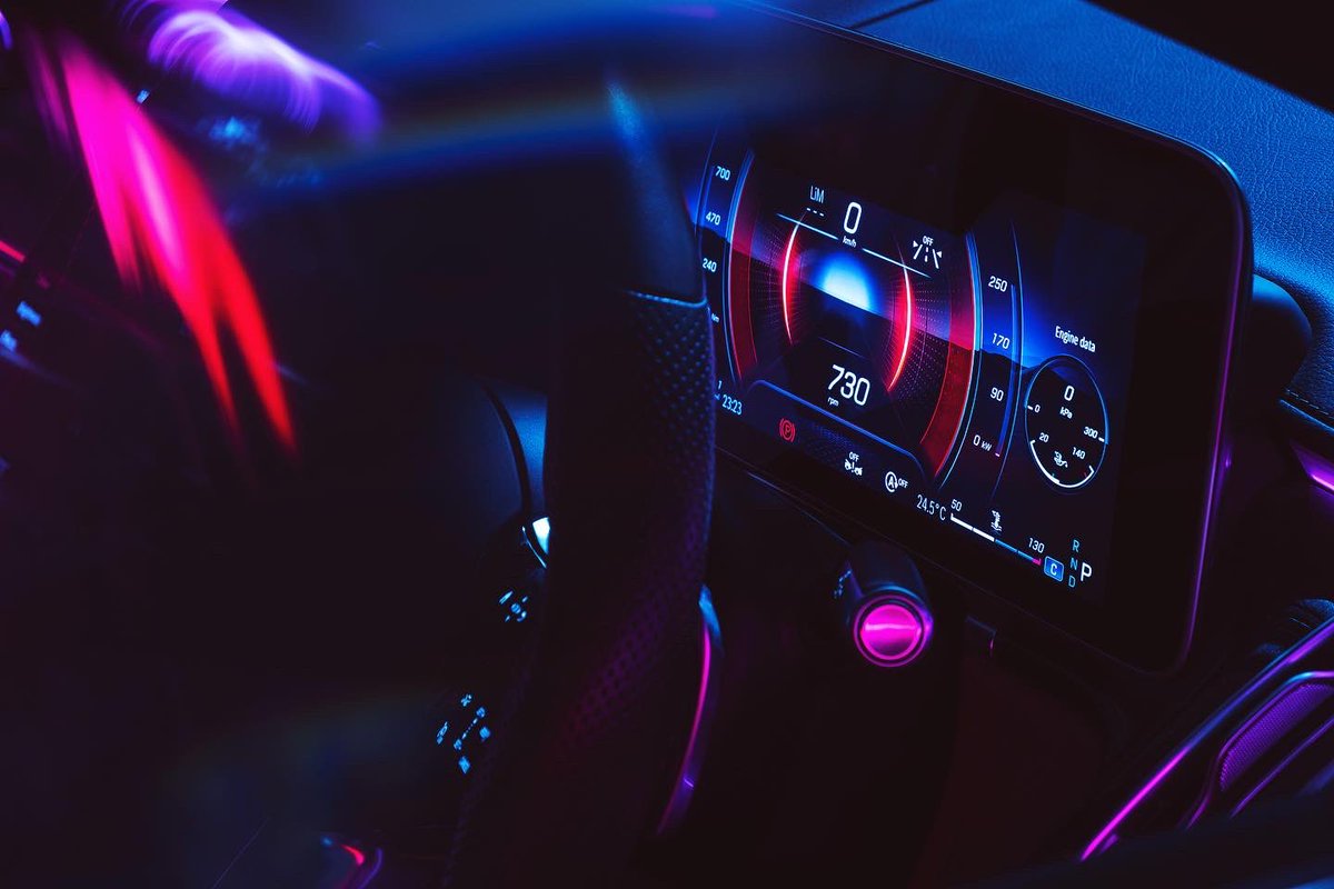 kartiksadekar's tweet photo. The @MercedesBenzInd New S Class is pure magic. Makes you feel like you are in a video game. ❤️
@Throttle_Blips @MercedesBenz https://t.co/rbWo9UeOkd