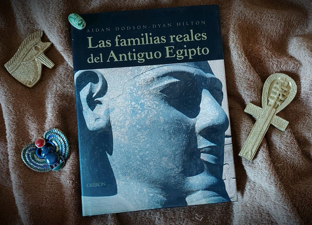 Buenos días ☀️😁

📖Hoy me ha llegado un nuevo libro para mi biblioteca "egiptomaníaca": Las familias reales del antiguo Egipto, de Aidan Dodson y Dyan Hilton.
 
¿Lo habéis leído? ¿Qué os ha parecido?