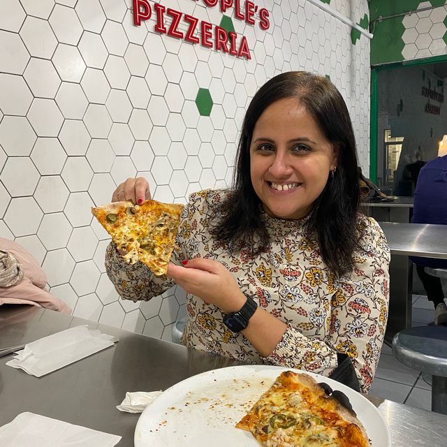 hypeappco's tweet photo. Good times starts with a slice of pizza at @ICCO_pizza in London Slice of pizza 🍕  Check @fmsamgy full review here https://t.co/jculCEZ2IN https://t.co/TQcz2ni5i0