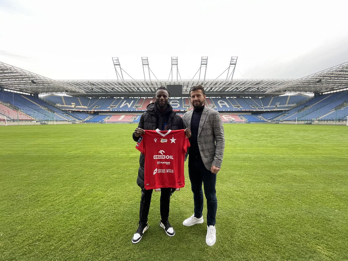 Skandalovic's tweet photo. Lycka till JC i @WislaKrakowSA 👊🏿 https://t.co/SujLwaVGjL