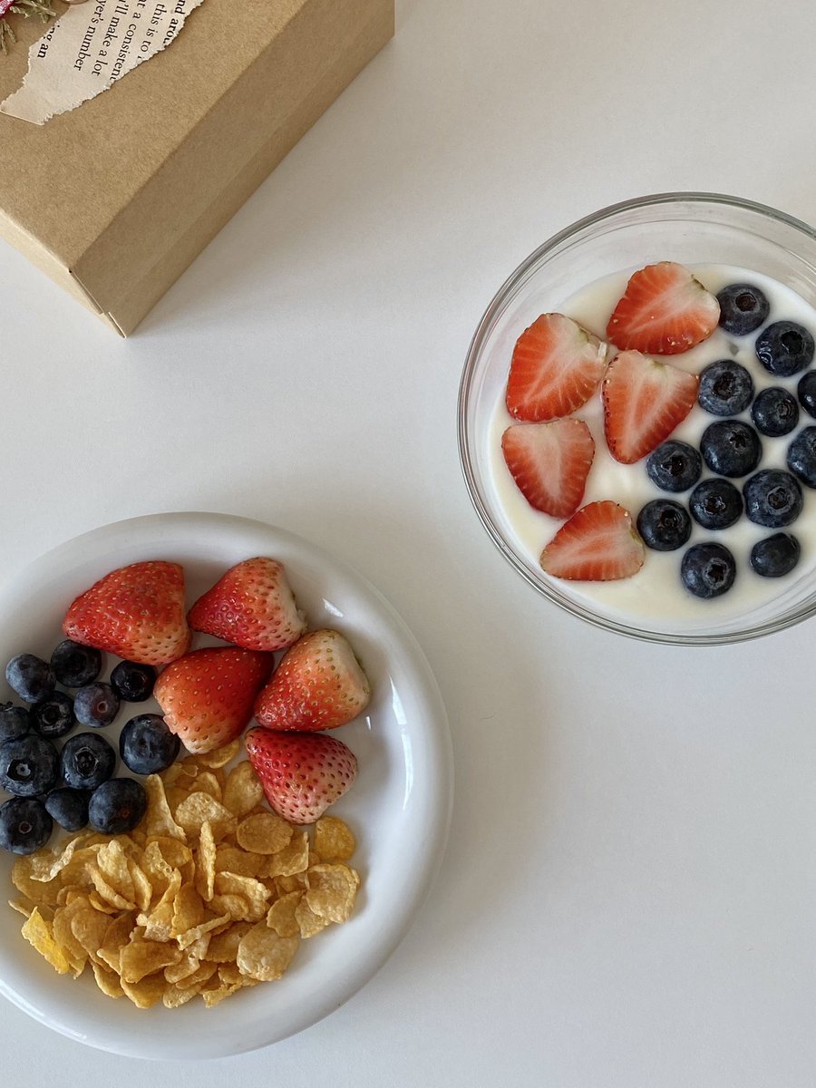 sevensundae's tweet image. 𝚏𝚊𝚟𝚘𝚛𝚒𝚝𝚎 𝚋𝚛𝚞𝚗𝚌𝚑🍓🫐☕️