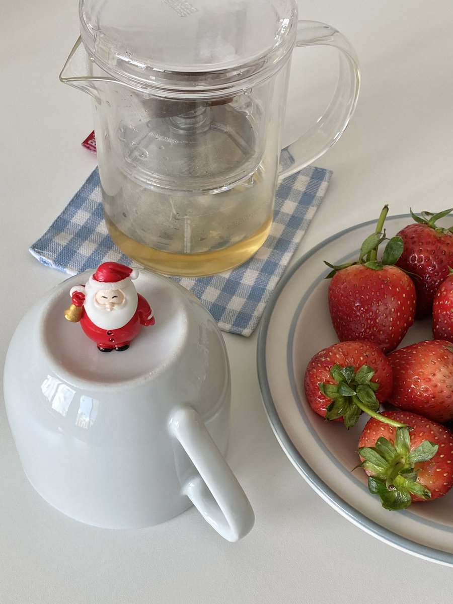 sevensundae's tweet image. 𝚏𝚊𝚟𝚘𝚛𝚒𝚝𝚎 𝚋𝚛𝚞𝚗𝚌𝚑🍓🫐☕️