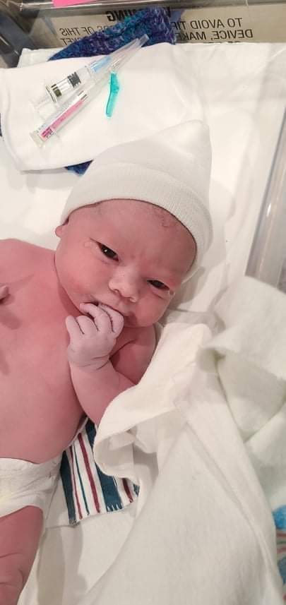 SyrenRedd's tweet photo. Presenting: Skađi Rhiannon, our wee Jotunn ❤🖤 Mom &amp; Dad are tired, but absolutely elated. https://t.co/zq6ZlUwCAC