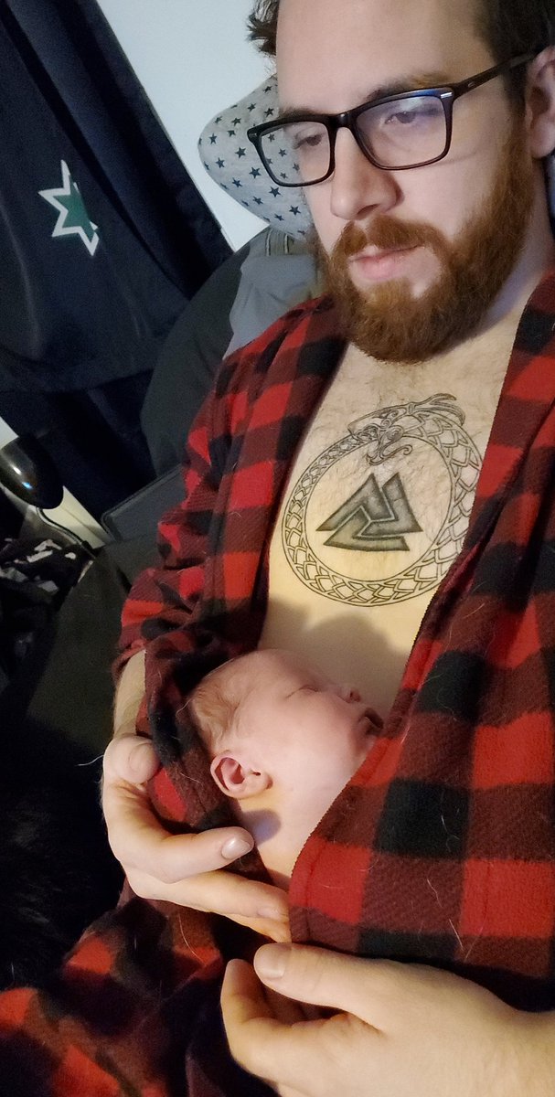 SyrenRedd's tweet photo. Presenting: Skađi Rhiannon, our wee Jotunn ❤🖤 Mom &amp; Dad are tired, but absolutely elated. https://t.co/zq6ZlUwCAC
