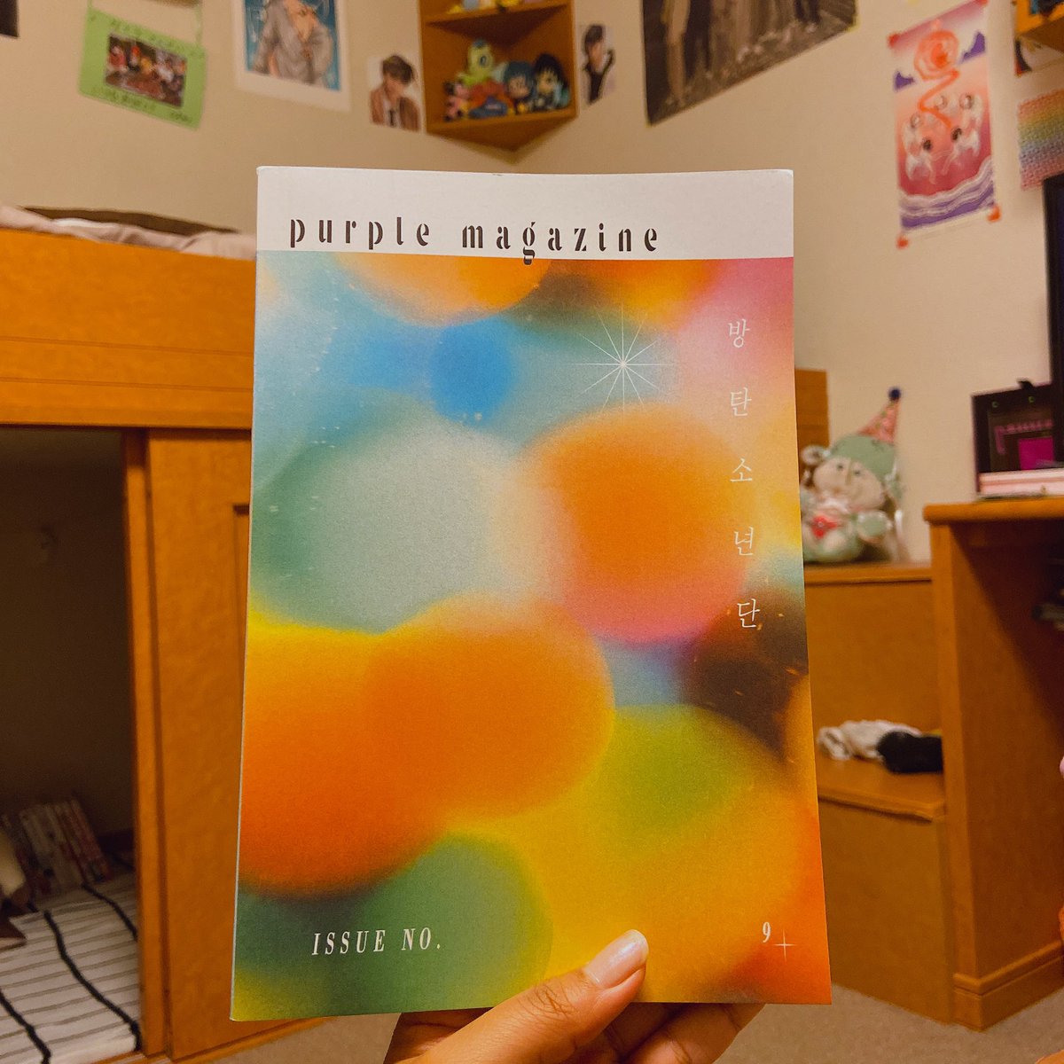 THIS IS LITERAL ART!!!! I’m so happy I finally got my <a href="/PURPLEMAGAZINE7/">PURPLE MAGAZINE 💜CLOSED</a> issue today 🥺🤲🏽💗 
I loved the art and interviews and the graphic design skills that went into it just WOW✨