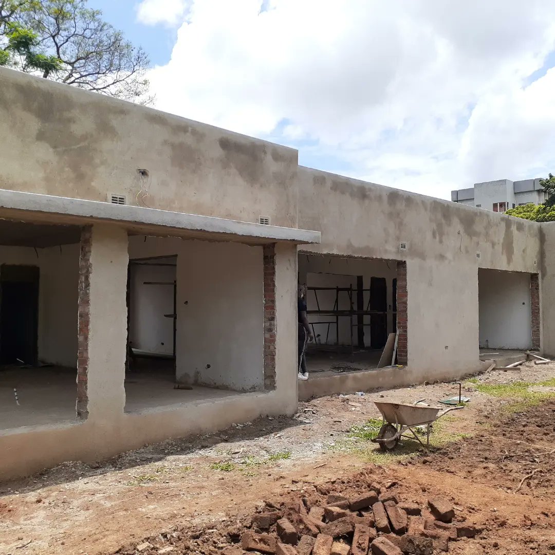 brobondoC's tweet photo. Construction of new offices at Munangati and Associates.
 Come through with all construction work as we deliver the best and durable work. 
Call us today for a free quotation on +263 713131832 or +263717017379.

#Construction #Development #properties #equipment #COVID19 #stands https://t.co/32e2Q34d31
