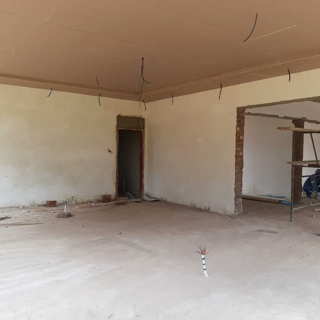 brobondoC's tweet photo. Construction of new offices at Munangati and Associates.
 Come through with all construction work as we deliver the best and durable work. 
Call us today for a free quotation on +263 713131832 or +263717017379.

#Construction #Development #properties #equipment #COVID19 #stands https://t.co/32e2Q34d31