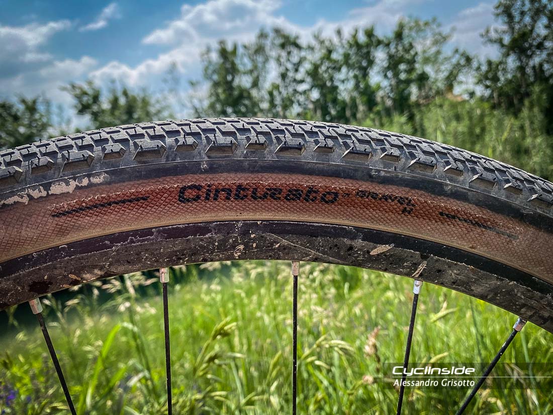 cyclinside's tweet photo. #Pirelli #Cinturato (da 45), scelta perfetta nella sfida ##Gravel - https://t.co/gerc0m2Poj #Cicloturismo #Gomme #Cicloturismo #Technews #TestECollaudi https://t.co/GwIj2yWFO2