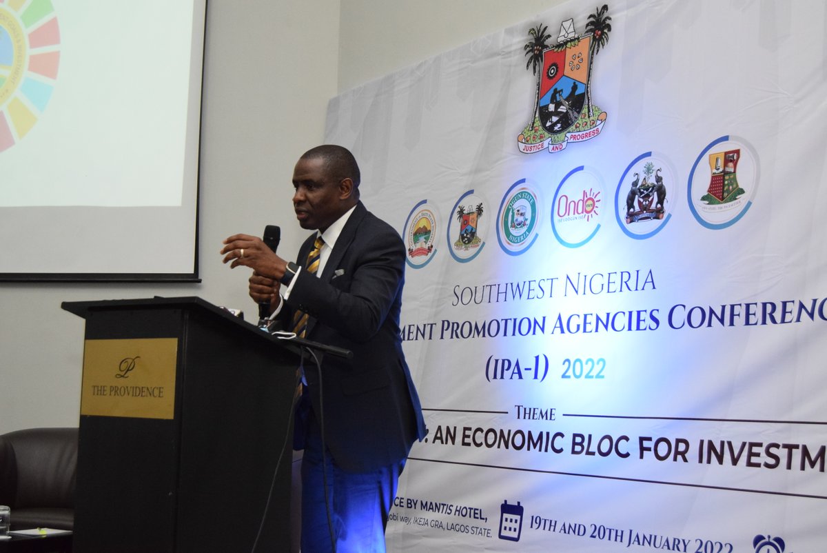 DAWNCommission's tweet photo. SOUTHWEST INVESTMENT PROMOTION AGENCY WORKSHOP 2022
The Governor of Ondo State, Arakunrin Oluwarotimi Odunayo AKEREDOLU represented by the Special Adviser to the Governor on Development and Investments, Mr. Boye OYEWUMI
#dawncommission
#southwestnigeria
#swipa1
#ipa1 https://t.co/y4iq8XnalH