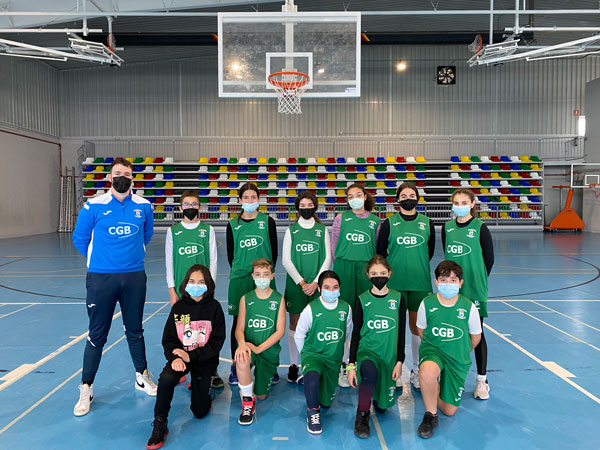 📸Mostramos la nueva equipación de la Escuela Deportiva Municipal del Ayuntamiento de Aldeatejada.

La fundación CGB sigue comprometida con el deporte.

🌐obrasocialcgb.es/Escuela-Deport…

#FundacionCGB #AyuntamientoAdeateajada