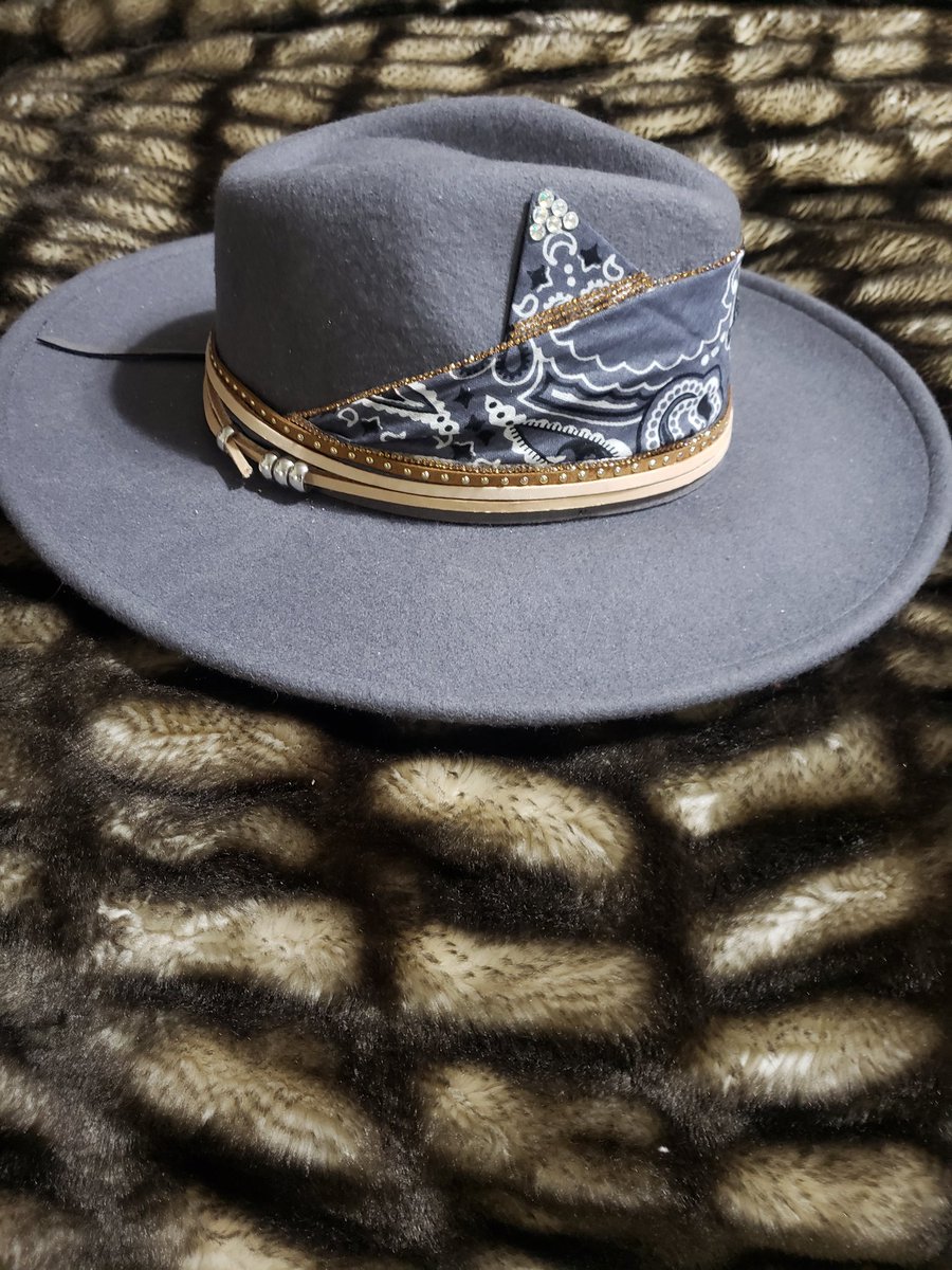 thebrimbar's tweet photo. @wfaa The second most Western thing are these hats I customized Sunday night. Creative therapy after my Boys lost. #Hattitude #Iamup https://t.co/qssluLxoMP