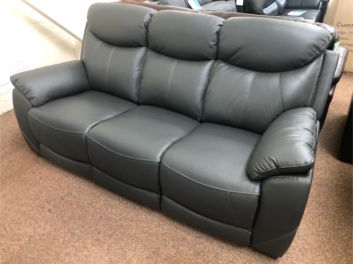 🌟The Virage recliner in Pewter is finally back in stock!🌟
Real leather ✔️
Real Value ✔️
Real Comfort ✔️

Pay over 3 months using PayPal 'pay in 3' at checkout using the link below!

aintreesofas.com/product/virage/
3 seater - £849
2 seater - £749
Chair - £499