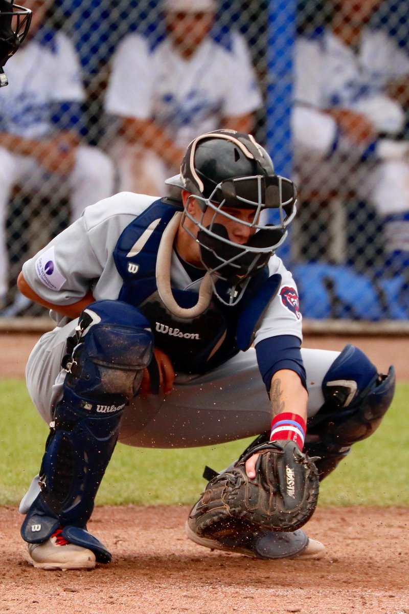 HertsBaseball's tweet photo. Baltimore Orioles pitcher @Kyle57martin is in London.

He will have 2 bullpen sessions during his visit - a rare opportunity for Herts players to see an MLB pitcher preparing for the 2022 season.

@Baseballbrown_8 will be his catcher.

Read more: https://t.co/naxiuzpk80 https://t.co/aL6GX9bmdn