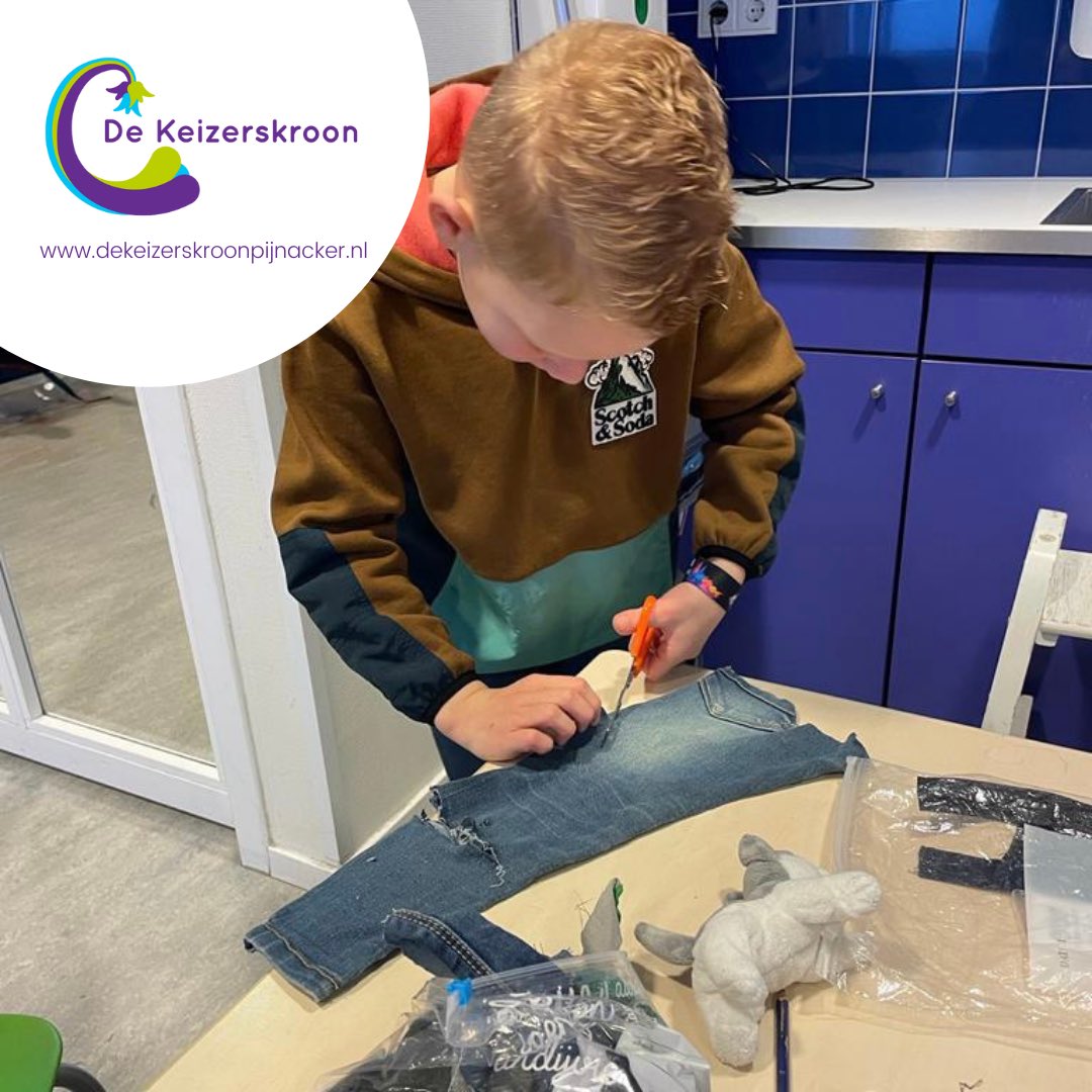 Afgelopen week zijn de kinderen van de groepen 3 tot en met 8 enthousiast begonnen met de nieuwe units van IPC. Zo hebben de kinderen in de groepen 3 en 4 tijdens het startpunt kleding ontworpen voor hun eigen pop of knuffel. #ipcnederland #onderzoekendleren #samenleren