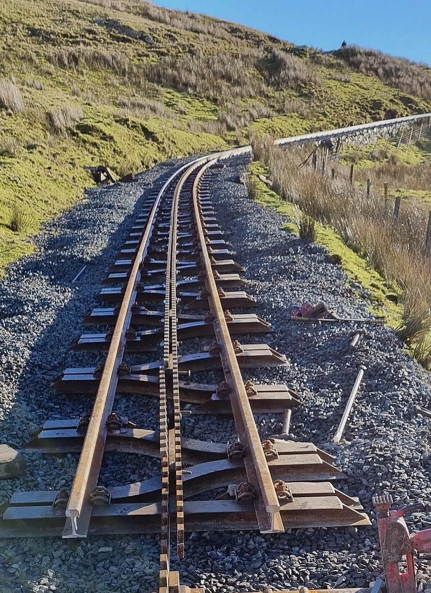 test Twitter Media - Our team are working hard up on the mountain laying replacement track 👏

#Snowdon #Snowdonia #Railway #Engineering #workinghard https://t.co/51zhHTQTiB