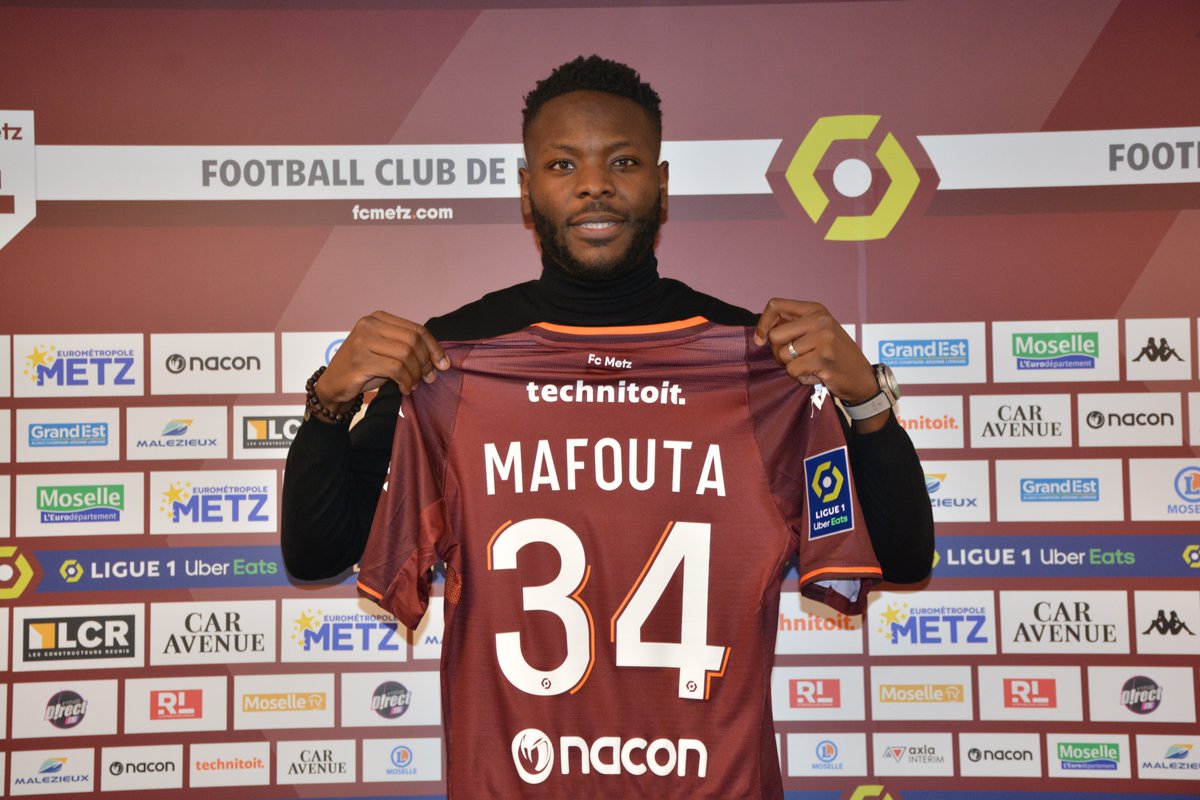 FCMetz's tweet photo. [ ℙ𝕙𝕠𝕥𝕠𝕤 ]

🤝 𝐿𝑜𝑢𝑖𝑠 𝑀𝑎𝑓𝑜𝑢𝑡𝑎 𝑥 𝐹𝐶 𝑀𝑒𝑡𝑧

📸 Les premiers clichés de notre nouvelle recrue avec le maillot grenat 👇 https://t.co/j9h7WLnzzK