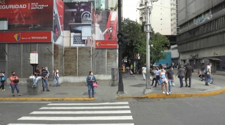 Venezuela registra este 18E el mayor nivel de casos e incidencia de contagios por Ómicron en actual pandemia COVID-19

#VenezuelaDePaz

vtv.gob.ve/venezuela-regi…