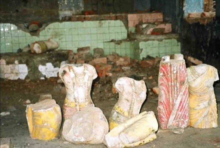 Vivekpandey21's tweet photo. ★Never Forget..
★Never Forgive..
★Justice for #KashmiriPandits #KashmirExodus1990 #KashmirGenocide1990 https://t.co/wDgNAzI6uU