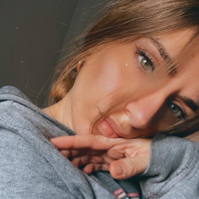 JuliaNavarroC's tweet photo. #NuevaFotoDePerfil https://t.co/XU3rJi5y4t