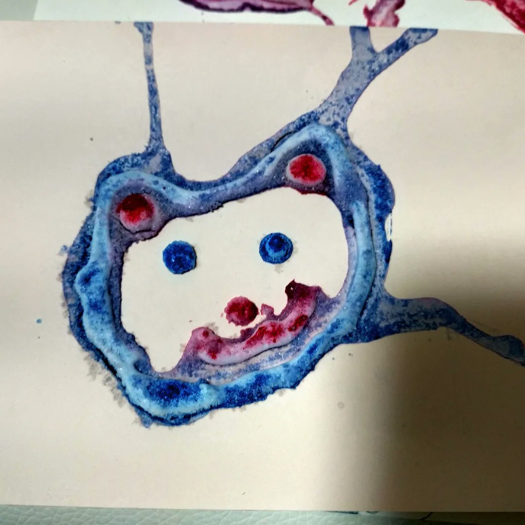 rinrin_270517's tweet photo. 今日幼児教室でsaltpaintをやったのですが、アートに塩を使うという発想が私になかったので感動していました笑
持って帰る時に絵の具が垂れてしまいましたが
仕上がりは雪のようで暖かい感じになります🍀
saltpaintおすすめです(*^^*)
#saltpaint
#ソルトペイント https://t.co/b5xiH4lrlD