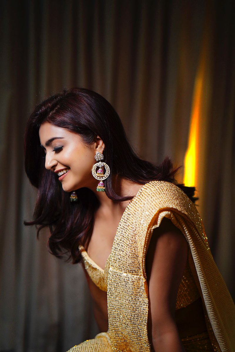 ManiAshok13's tweet photo. Happy Girls are the prettiest 💕
Latest Stills of Gorgeous Avantika Mishra, riding high with the success of her recent tamil release #EnnaSollaPogiraai 
#AvantikaMishra @Avantika_mish @onlynikil 
@onlynikil https://t.co/ZhiOjxQvXu