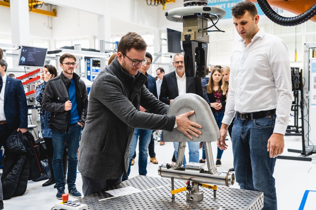 Future Work Lab tweet media