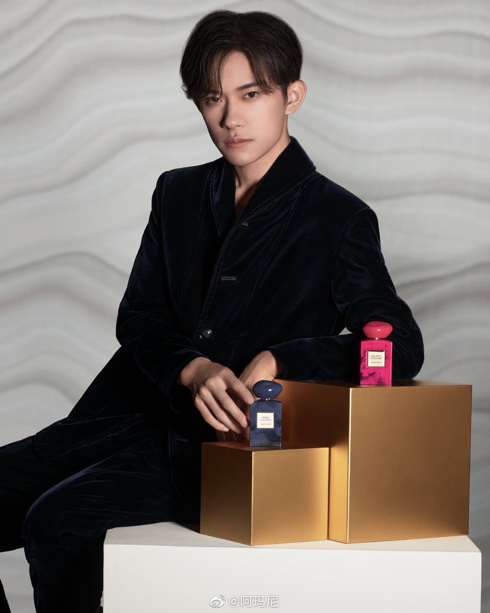 doeforjackson's tweet photo. Armani beauty formally named Jackson their Beauty Ambassador.

cr. 阿玛尼

#易烊千玺 #易烊千璽 #JacksonYee #이양천새 #JacksonYi #YiYangQianXi #Qianxi #TFBOYS #TFBOYS易烊千玺 #TFBOYS易烊千璽 #千玺 #易烊千玺阿玛尼美妆全球品牌代言人 https://t.co/Dee60SnTmq