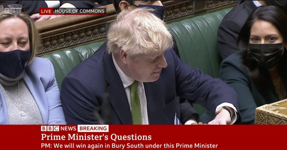 TheTroubleClub's tweet photo. #BorisJohnson checking his watch as @Ianblackford_MP reminds him that 150,000 Britons have died while he partied in Downing Street https://t.co/DE5pBoR3Yr