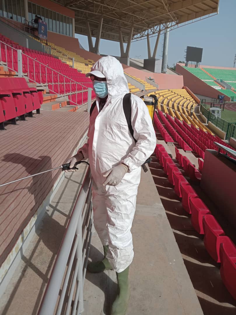 Kimbiblog's tweet photo. The anti COVID-19 team of Garoua was at the Roumdé Adjia Stadium today for disinfection.

These are some images that were taken when they were disinfecting the stadium 🏟️.

Cc : @PEVCAMEROON  | @unicefcameroon  | @MinsanteCMR   

#SafeCAN21
#MINSANTE
#CCOUSP
#PEV #kimbiblog https://t.co/0IwbdXEQnf