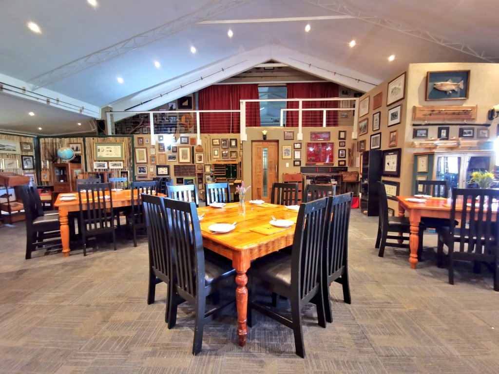 3tfusion's tweet photo. Lanseria Country Estate 

@LanseriaCE is situated just a stone throw away from #LanseriaAirport, few kilometres from @LionParkSA @cradlehumankind @HartiesCableway &amp; many more well know attractions https://t.co/NJhTyjDl7T
