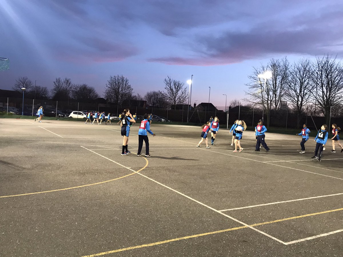 NHS_Sport's tweet photo. What an evening of sport. Over 70 girls active in the Sports Department. Year 3 and 4 tennis @NTennis4all Year 5 and 6 Netball Year 7 and 8 Netball and Year 9 and 10 Cricket #SportIsTheBest #Netball #Cricket #Tennis #GDSTgirls #AllActive https://t.co/5PfNR8Dix6
