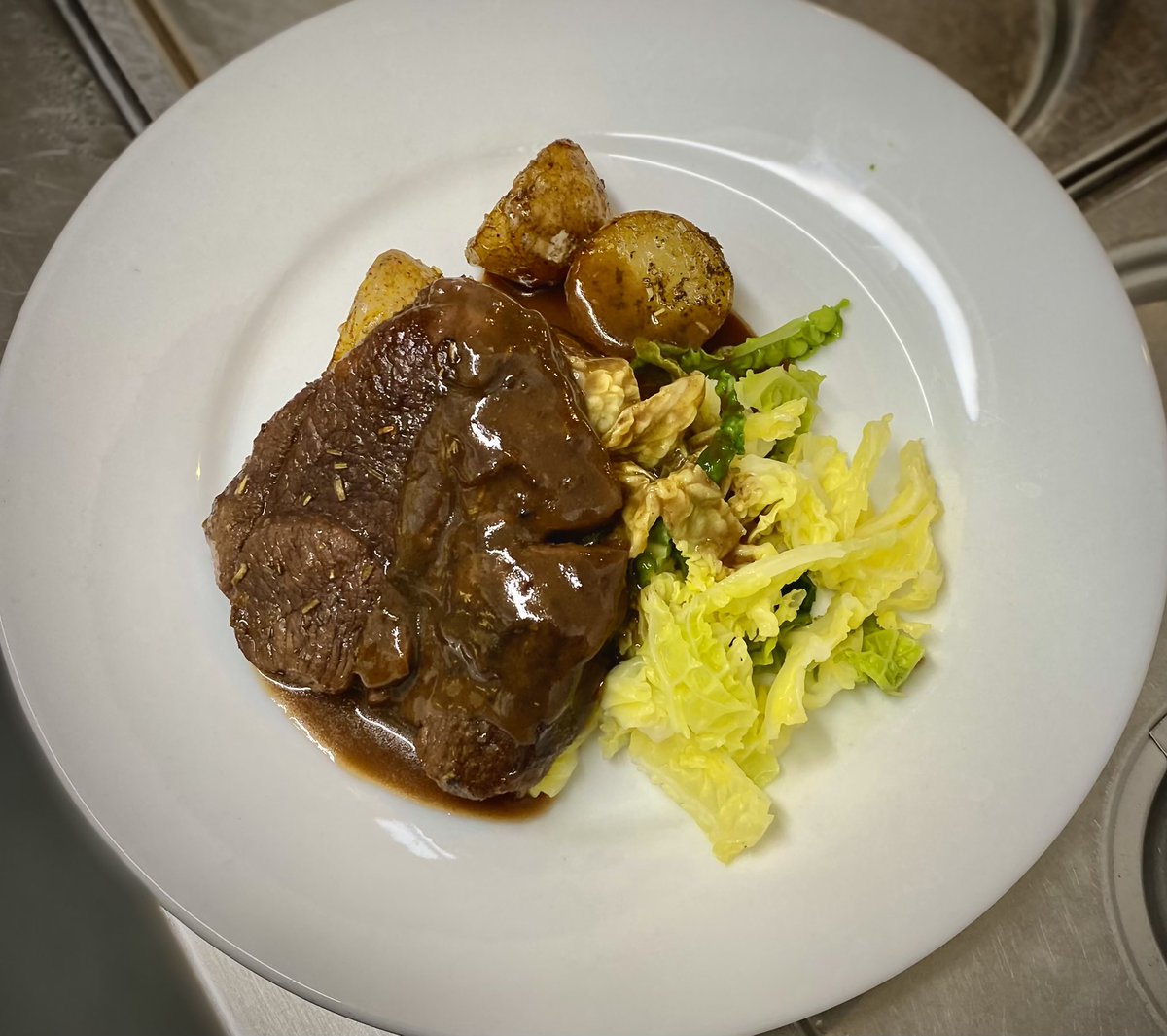 RLong08's tweet photo. Today at lunch was a succulent lamb steak, with roasted rosemary potatoes and a cranberry and red wine jus or a creamy squash and leek risotto. Followed by a stunning apple and cinnamon cake which was boosted with a whipped cream #yummy #foodfirst #Benchprojectnhs https://t.co/j7OOa5Mn8i