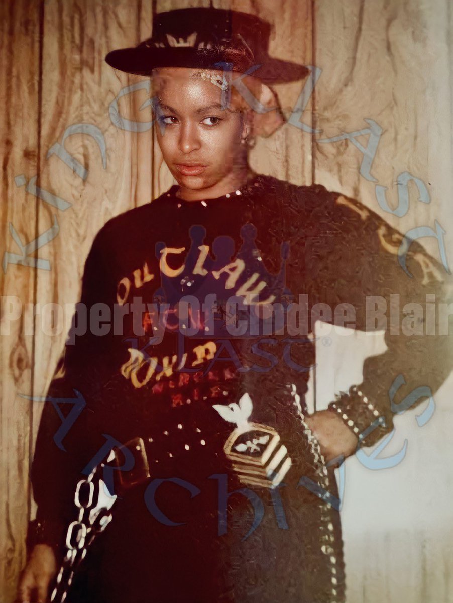 kingklast's tweet photo. Turban Queens
Sunset Park Brooklyn, N.Y. 1982
Photos Courtesy Of Cindee Blair
#TURBANQUEENS
#SUNSETPARK
#BROOKLYN
#CLASSICNYSTREETGANGS
#KINGKLASTARCHIVES
#KINGKLAST https://t.co/ox2P0JsZ1F