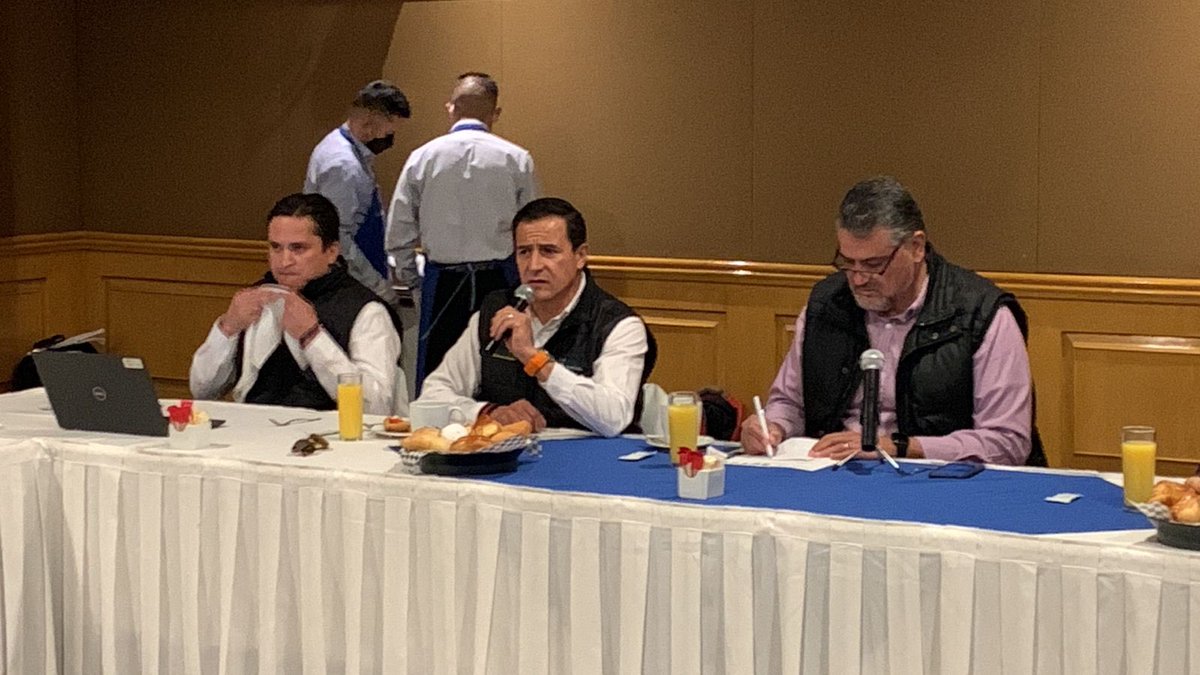 marcohgr's tweet image. #Agenda📔 | Sostengo la 1era. reunión de la región V del #SINADE con mis homólogos de Qro., Hgo. y Edo. Méx., así como autoridades del @Tu_IMMS y el representante de la región V de @CONADE, el Lic. Cuauhtémoc Romero para hablar de las etapas estatatales rumbo al nacional 2022. 🤝