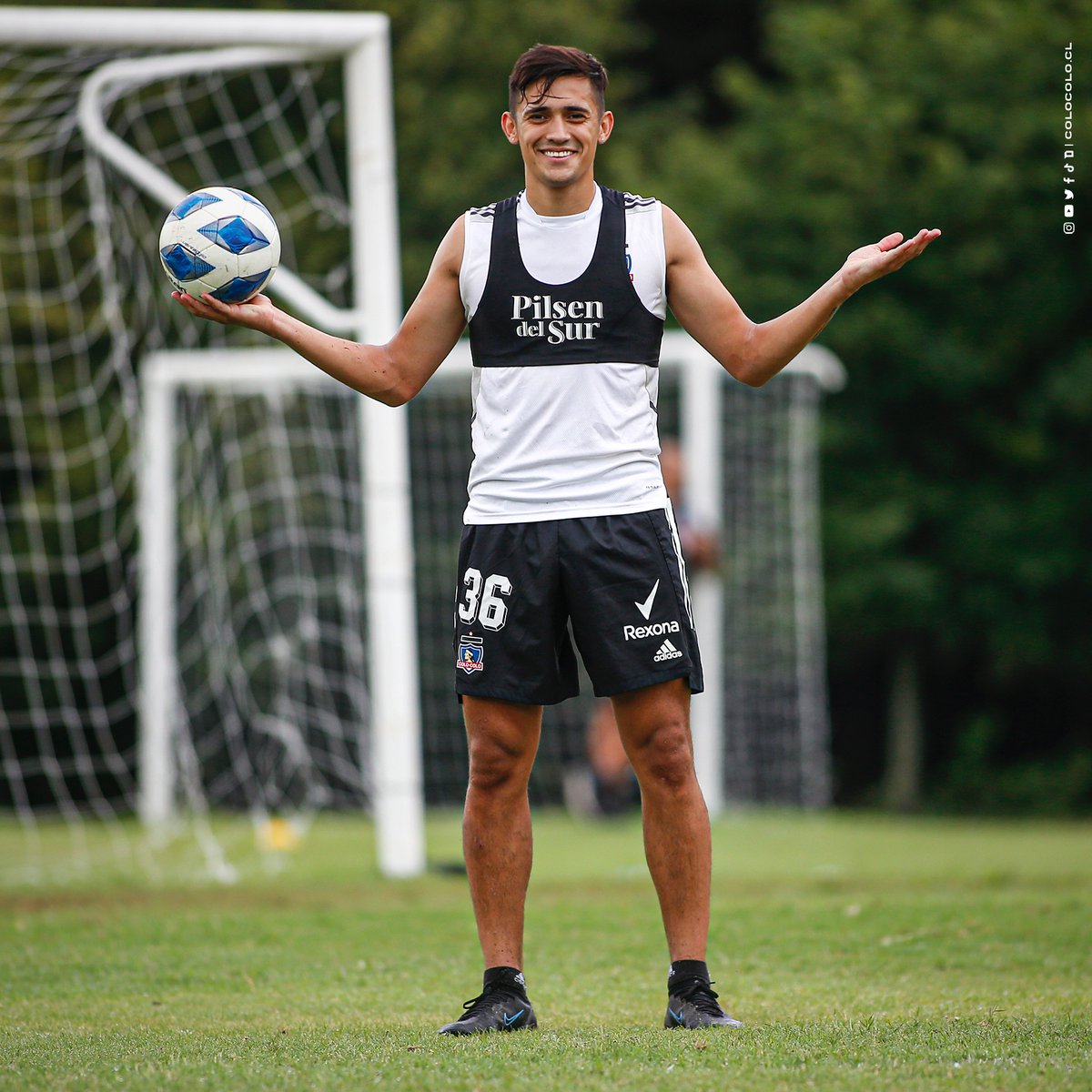 ColoColo's tweet photo. 🤩⚽️ @pablosolari_ 

¡Vamos por una gran temporada 2022! https://t.co/El71RYqr4w