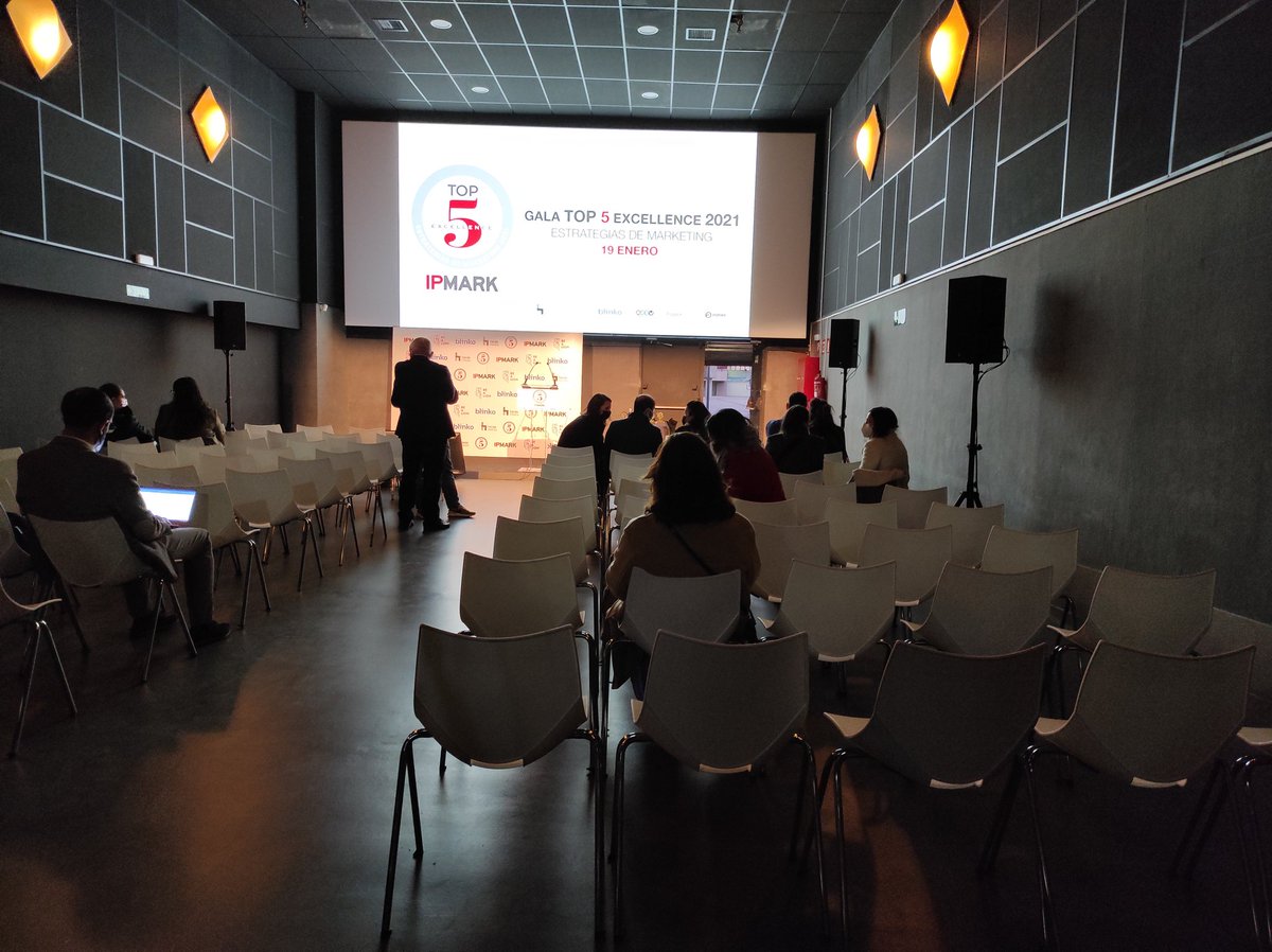 IPMARK's tweet photo. A punto de arrancar la tercera edición de los TOP5 Excellence Estrategias de Marketing de IPMARK 🥳, la gala donde conoceremos las 5 mejores estrategias de marketing de 2021.
#marketing @BeaLion_com @INSTORE_ESP @HavasGroupES @meeumadrid #blinko #powerAV https://t.co/SpGuA4VyOY