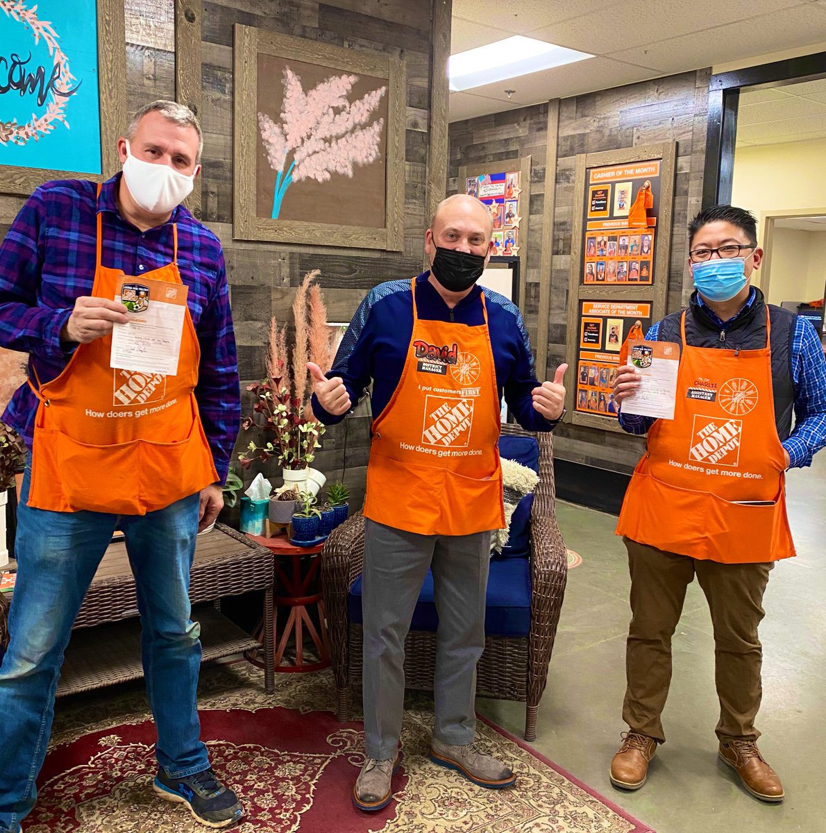 A surprise visit from the dm <a href="/SharptonDavid/">David Sharpton</a> to congratulate <a href="/emeneker6979/">Michael</a> and <a href="/CharlieHHong/">Ji Charlie Hong</a>  on an amazing  RVP walk!! Way to go!! <a href="/BrentNorwood2/">Brent Norwood</a> <a href="/WinderHomeDepot/">WinderHomeDepot</a>