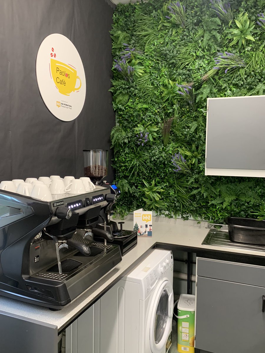 StPaulsCoffeeCo's tweet photo. Milkshake masterclass today! We had a great time blending these up and also were joined by a very special guest 😅 can anyone guess who? #specialguest #milkshakemasterclass @Hub_Internation @HiMhairi https://t.co/L6PBZkWjue