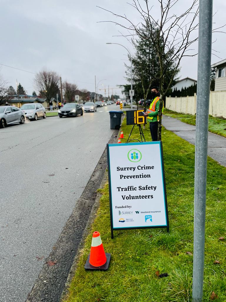 PreventCrimes's tweet image. 🚶‍♂️2nd day of the #walkingwednesday🚶
Our #volunteers were out today early morning conducting #cellwatch and #speedwatch near the busy drop-off #school front location and #raising #awareness around issues of #speeding in the school zone.
#thinkofme #roadsafety #Surrey