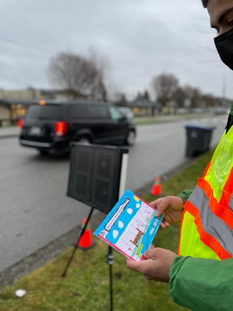 PreventCrimes's tweet image. 🚶‍♂️2nd day of the #walkingwednesday🚶
Our #volunteers were out today early morning conducting #cellwatch and #speedwatch near the busy drop-off #school front location and #raising #awareness around issues of #speeding in the school zone.
#thinkofme #roadsafety #Surrey