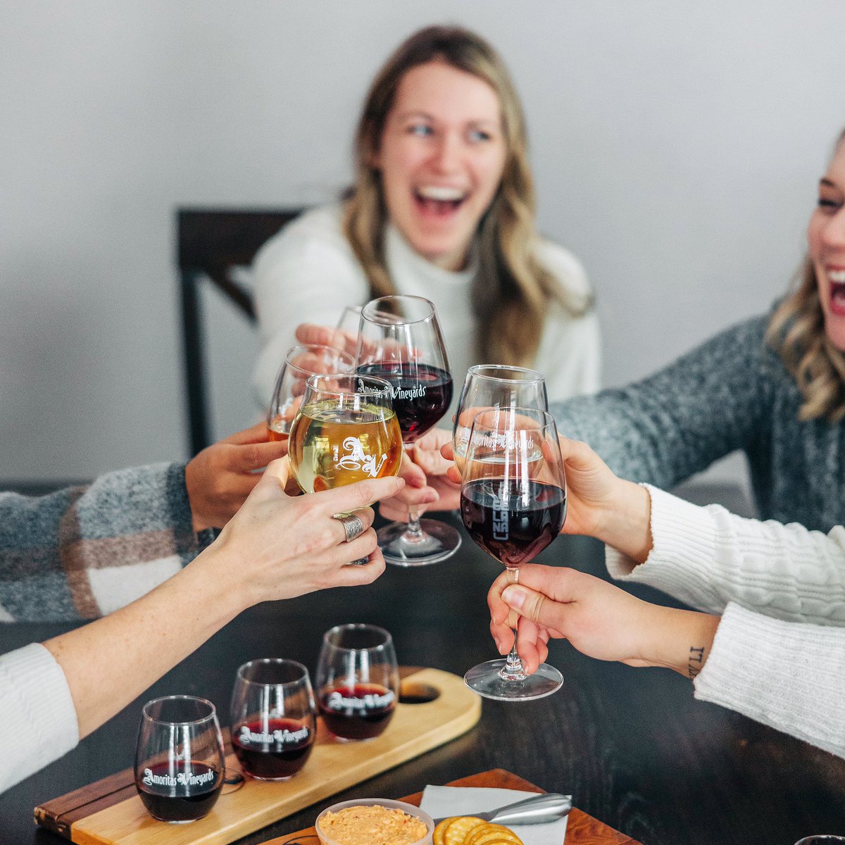 Nothing like a nice glass of wine, after a nice glass of wine…
🍷 
🍷 
🍷 
#wine #drinks #sip #WineWednesday #HumpDaaaaaayyyy