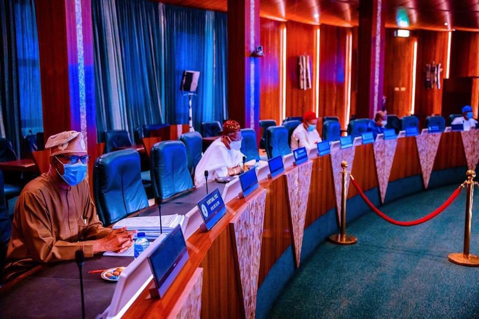 voiceofniger's tweet photo. The Federal Executive Council (FEC) today approved contract award for the reconstruction of the Narrow Gauge rail line from Minna to Baro Port
@mkmailng @NigerBreed @NigerStateNG @EveryNigerlite @mxloaded_com_ @connect_bida @NupeConnect @Nupenchi_ @ https://t.co/HsXm2qUyMf
