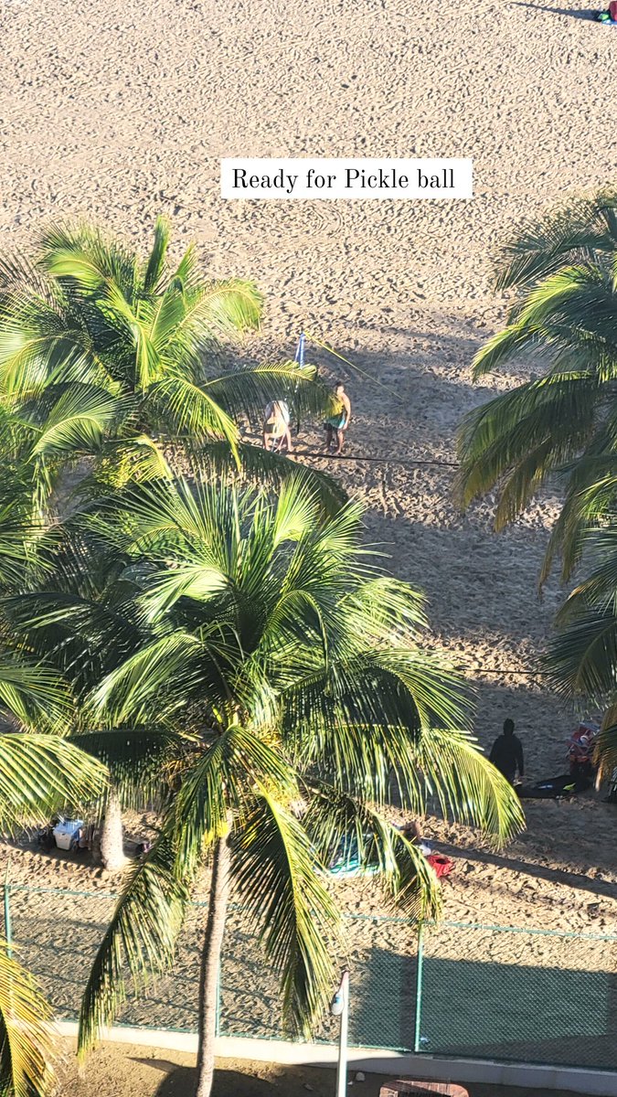 angelaAchavez's tweet photo. Lets get ready!!🌊💙 #pickball #beachsports #pr #puertorico #pr #vacation #usa2022 #love #sports https://t.co/hvP3203QDy