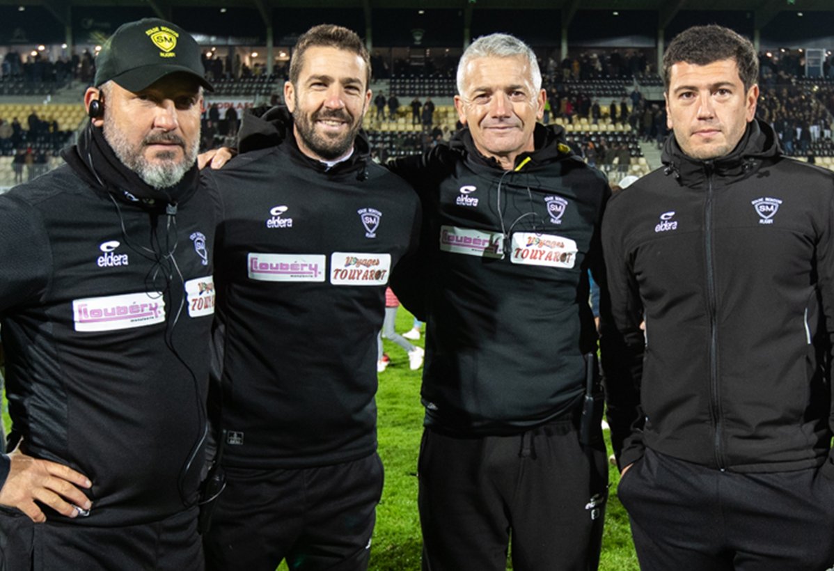 𝐄𝐧 𝐫𝐨𝐮𝐭𝐞 𝐩𝐨𝐮𝐫 𝟐𝟎𝟐𝟒 🟡⚫

En ce début d’année, le club Jaune et Noir est très heureux de vous annoncer la prolongation de l’ensemble de son staff sportif !

Pour plus d'infos : bit.ly/enroutepour2024