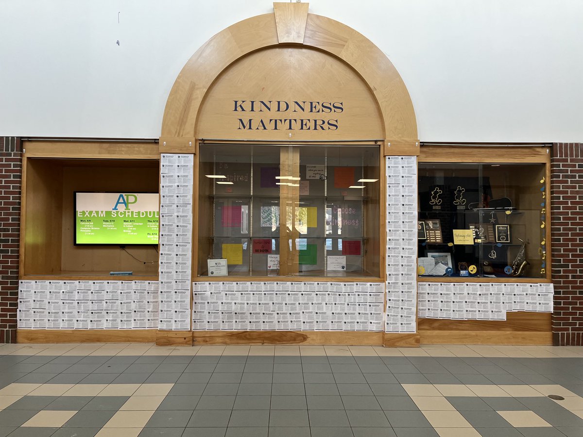 DrTTurner's tweet photo. β¦@Littleton_HSβ© students know that kindness matters. Theyβve made the pledge to end bullying during #NoNameCallingWeek so our students and staff are #SafeToBe out, loud, and proud at school! https://t.co/S4lwLRfrkR